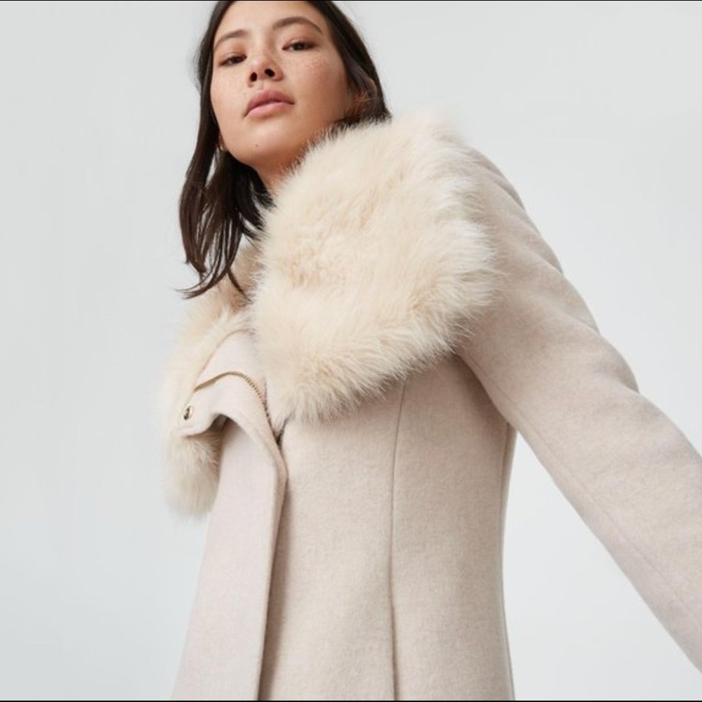 Club Monaco Evangah Faux-Fur Collar Wool Coat - Picture 10 of 11